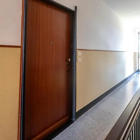 341 - Mavi Al Mare, A Due Passi Dalla Di