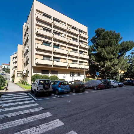 341 - Mavi Al Mare, A Due Passi Dalla Di